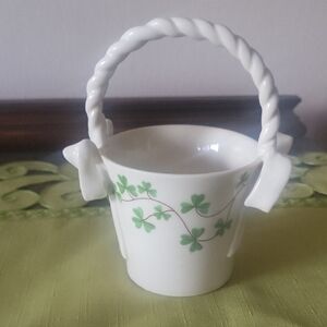 ShannoN Ivory Porcelian Basket with Green Shamrock Design
